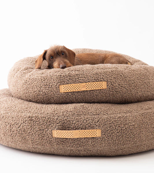 Fulvio Hundebett aus Bouclé / Wolle - Natur