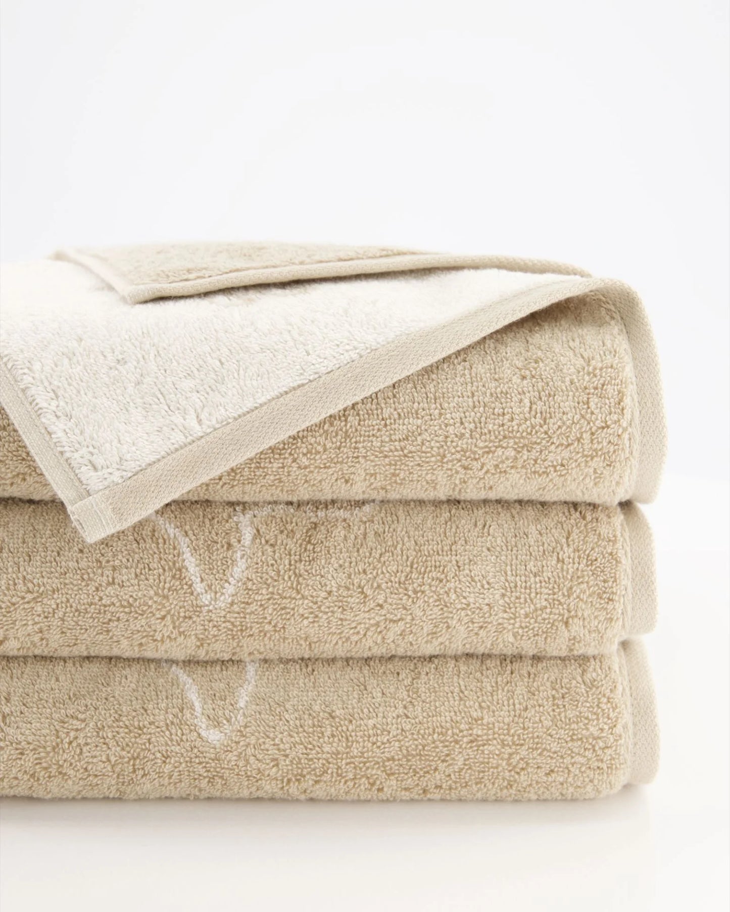 Handtuch mit Dackel Motiv Natur /Beige