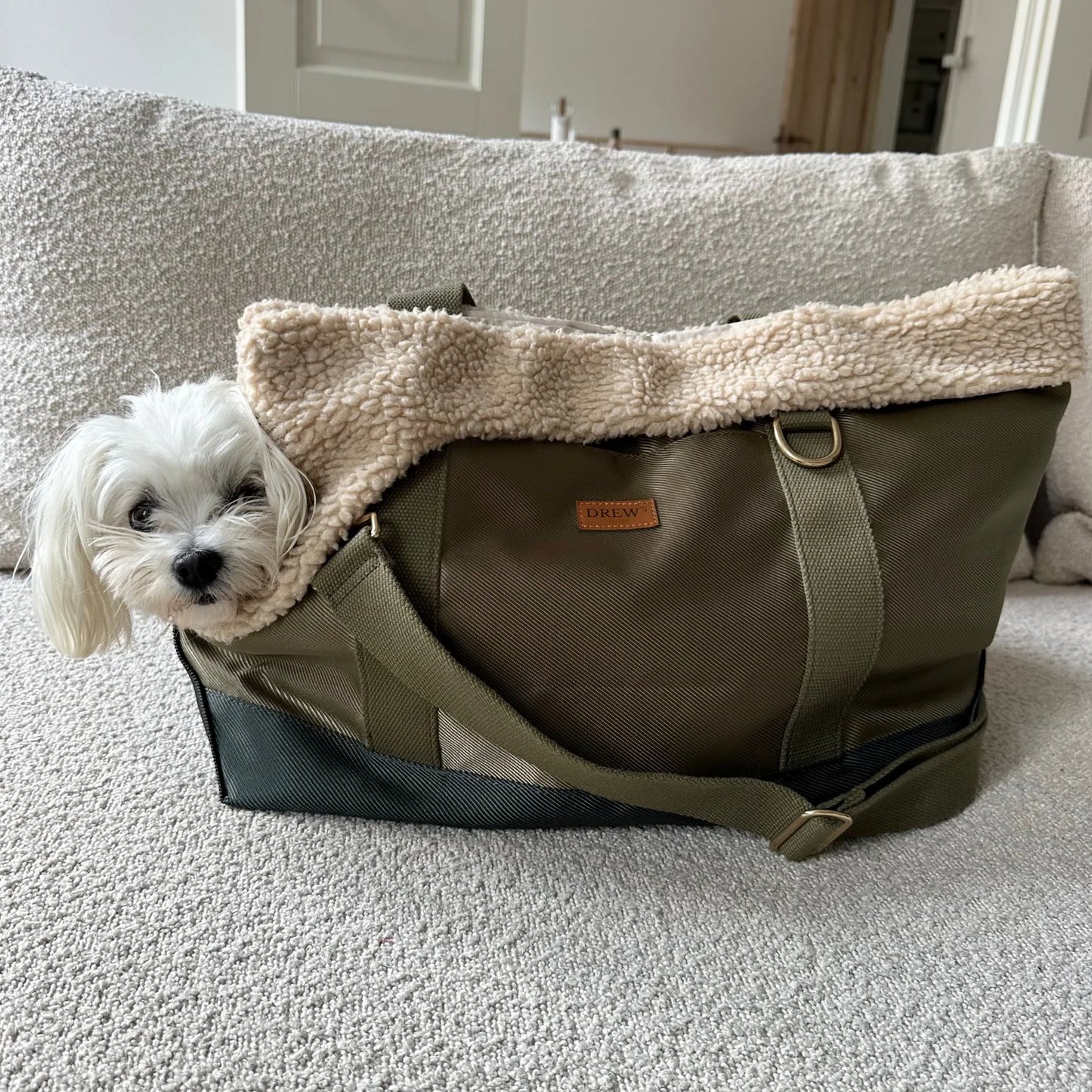 Aspen Hundetasche mit Teddy-Futter – Farbe Olive